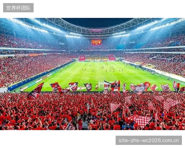 成都蓉城多次在主场取得大胜,凤凰山体育公园成为客队梦魇。 成都蓉城多次在主场取得大胜,凤凰山体育公园成为客队梦魇。